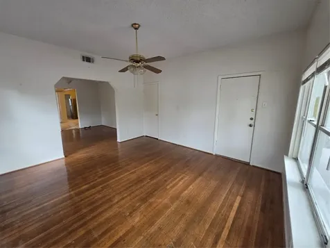 1226 W Gray Street 2 Houston TX 77019