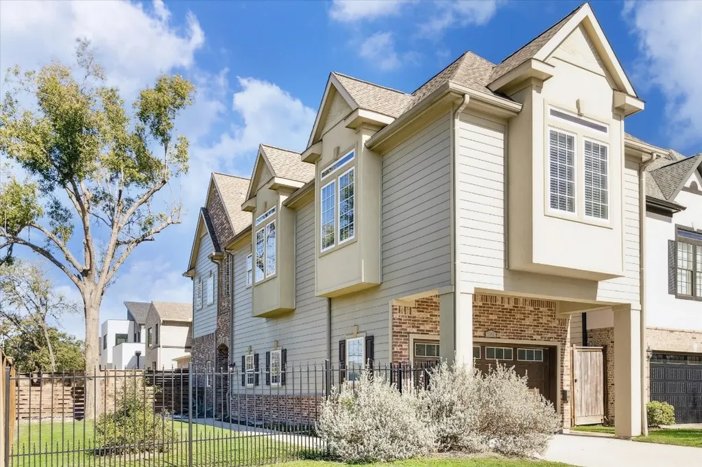 1148 Du Barry Lane Houston TX 77018
