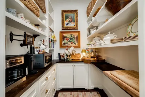 7 Caroline Street Galveston TX 77554