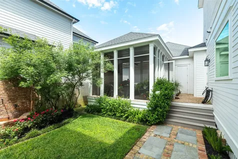 7 Caroline Street Galveston TX 77554