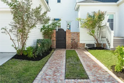 7 Caroline Street Galveston TX 77554