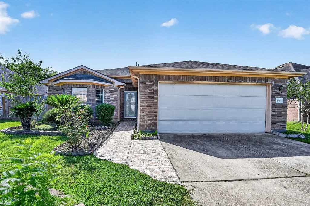 9918 Pierre Court Houston TX 77089