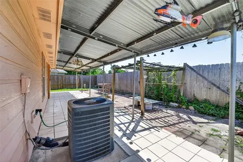 9918 Pierre Court Houston TX 77089