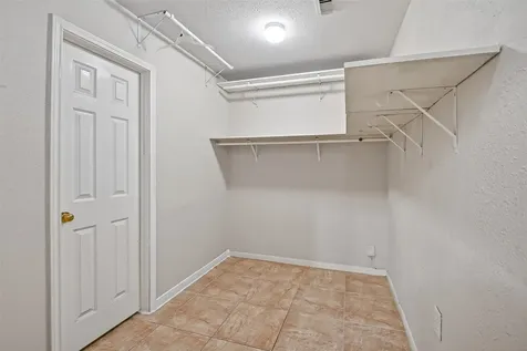 9918 Pierre Court Houston TX 77089