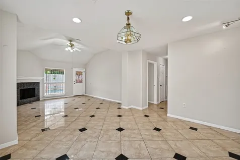 9918 Pierre Court Houston TX 77089