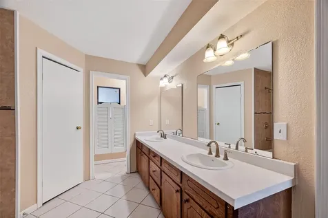 405 Tudor Court Deer Park TX 77536