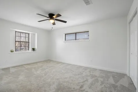 322 E Edgebrook Drive Houston TX 77034