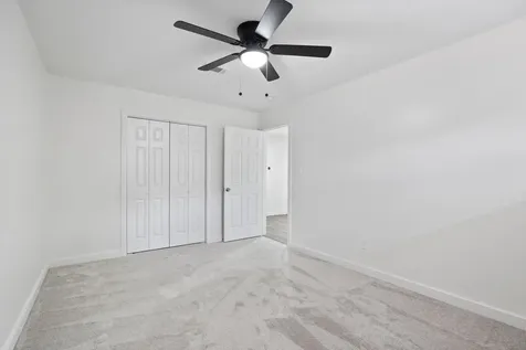 322 E Edgebrook Drive Houston TX 77034