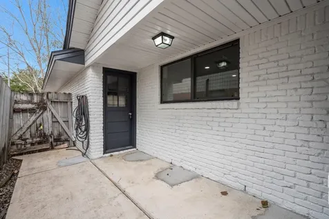 322 E Edgebrook Drive Houston TX 77034
