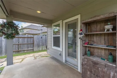 7045 Lauren Oak Drive Conroe TX 77304