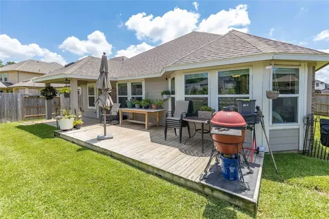 7045 Lauren Oak Drive Conroe TX 77304