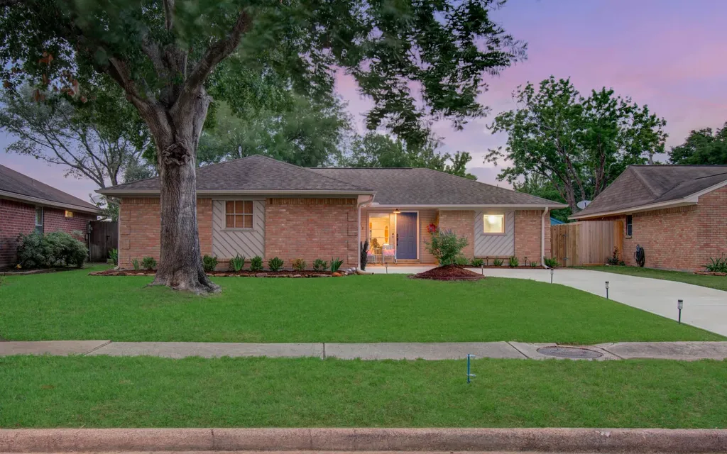 12218 Tawakom Drive Tomball TX 77375