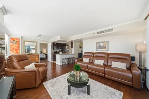 3525 Sage Road 909 Houston TX 77056