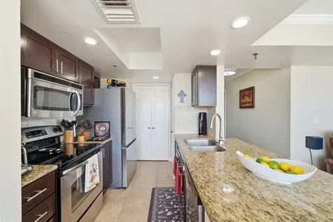 3525 Sage Road 909 Houston TX 77056