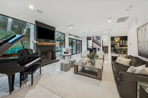 45 Patti Lynn Lane Houston TX 77024