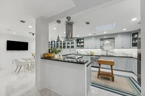 45 Patti Lynn Lane Houston TX 77024