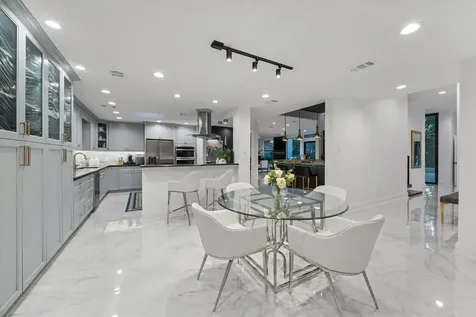 45 Patti Lynn Lane Houston TX 77024