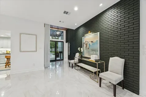 45 Patti Lynn Lane Houston TX 77024