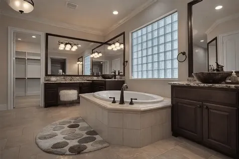 43 W Loftwood Circle The Woodlands TX 77382