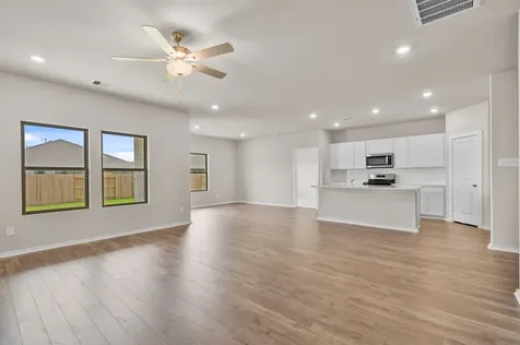 1950 Stargazer Lane Angleton TX 77515
