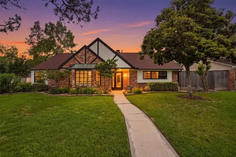 5927 Valkeith Drive Houston TX 77096