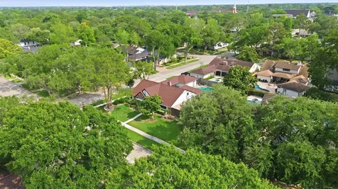 5927 Valkeith Drive Houston TX 77096