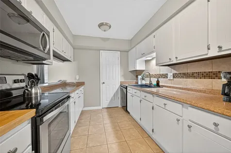 4064 Belle Park Drive 4064 Houston TX 77072