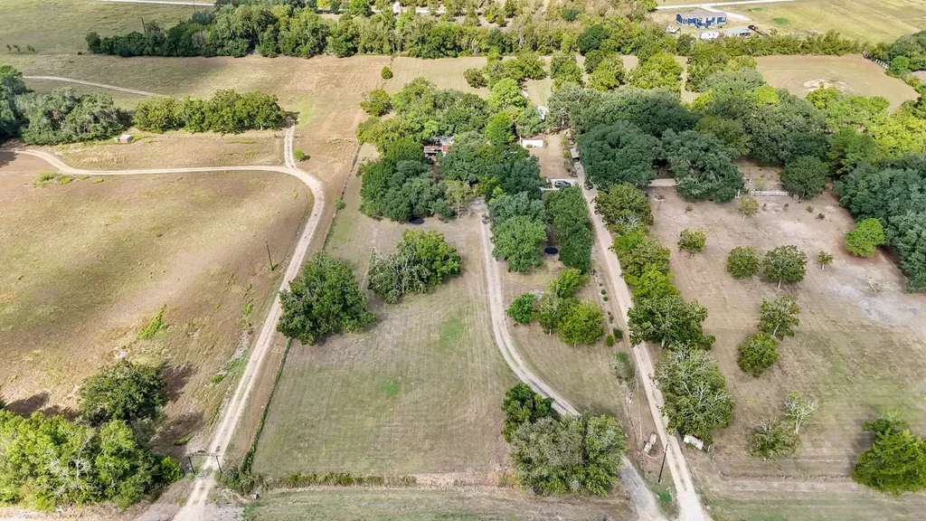 5913 County Road 225 East Bernard TX 77435