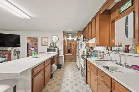 5913 County Road 225 East Bernard TX 77435