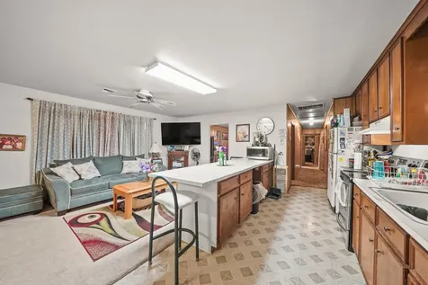 5913 County Road 225 East Bernard TX 77435