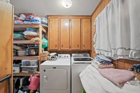 5913 County Road 225 East Bernard TX 77435