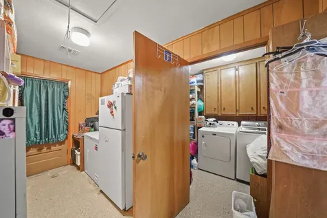 5913 County Road 225 East Bernard TX 77435