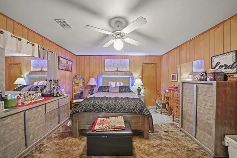 5913 County Road 225 East Bernard TX 77435