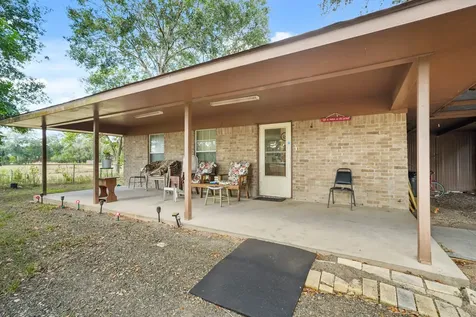 5913 County Road 225 East Bernard TX 77435