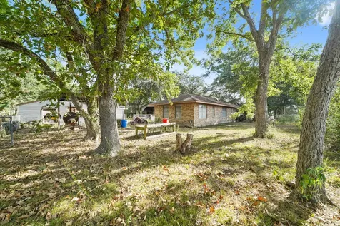 5913 County Road 225 East Bernard TX 77435