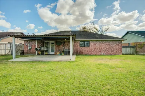 806 Coolwood Drive Houston TX 77013