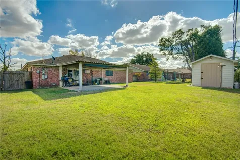 806 Coolwood Drive Houston TX 77013