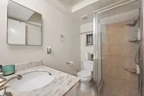 2822 Briarhurst Drive 52 Houston TX 77057