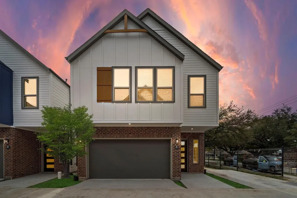 2200 Marnel Road I Houston TX 77055