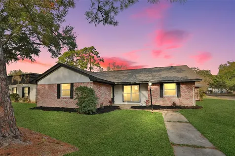 18111 Barbuda Lane Houston TX 77058
