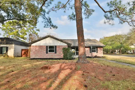 18111 Barbuda Lane Houston TX 77058
