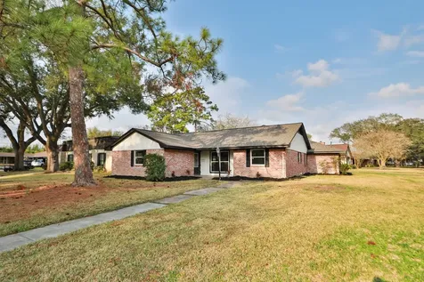 18111 Barbuda Lane Houston TX 77058