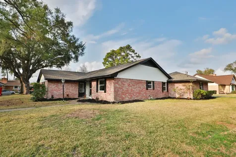 18111 Barbuda Lane Houston TX 77058