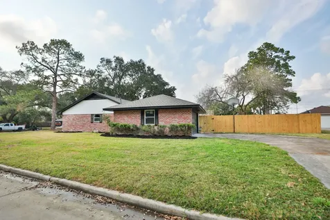 18111 Barbuda Lane Houston TX 77058