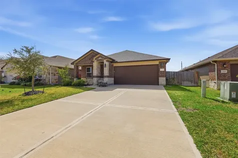 2304 W Winding Pines Drive Tomball TX 77375