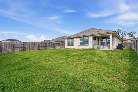 2304 W Winding Pines Drive Tomball TX 77375