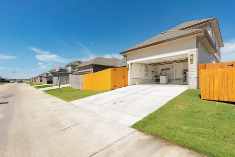 840 Mineral Wells Lane College Station TX 77845