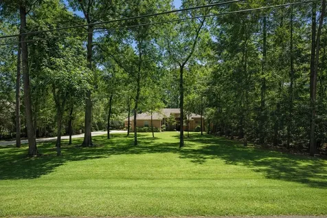 40 Lake Drive Conroe TX 77384