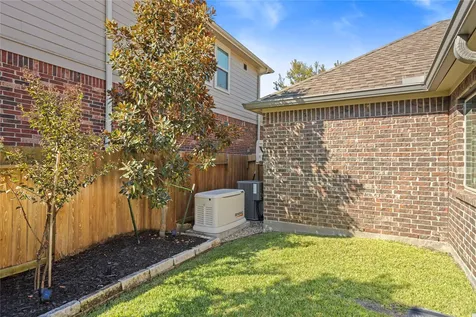 11015 Buttonwood Creek Trail Tomball TX 77375