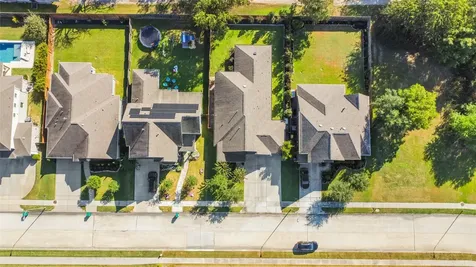 11015 Buttonwood Creek Trail Tomball TX 77375